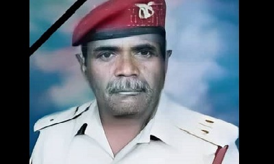 قائد المنطقة العسكرية الاولى يعزي في وفاة العقيد/ علي صالح طريش