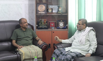 نائب رئيس مجلس إدارة غرفة تجارة وصناعة حضرموت يناقش المعوقات والصعوبات التي تواجه القطاع الخاص مع نائب رئيس مجلس النواب