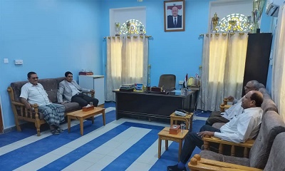 مناقشة سير الاختبارات بلقاء يجمع بين قيادتي لجنة الاشراف الميداني واللجنة الفرعية للاختبارات بوادي حضرموت والصحراء