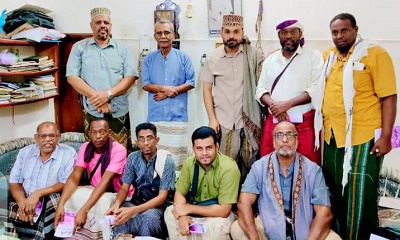 فرقة البندر للمسرح تزور الصحفي علوي بن سميط بمنزله بشبام التاريخية