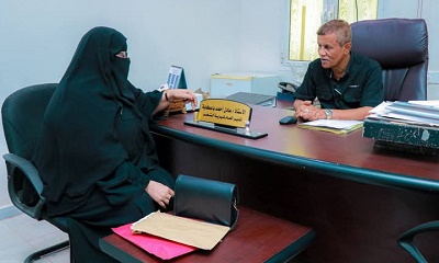 مدير عام مديرية الشحر يؤكد اهتمام السلطة المحلية بالقطاع النسوي في المديرية