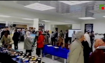 محافظ حضرموت يشيد بانطلاق أسبوع حضرموت في روسيا ويعتبره نافذة للتعريف بثقافة وتراث حضرموت