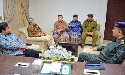 نائب مدير أمن وشرطة وادي حضرموت يستقبل القنصل الإندونيسي لبحث قضية السجين الاندنوسي والاطلاع عن احواله