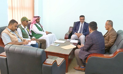 الأمين العام لمحلي حضرموت يطلع على التجهيزات لتدشين مشروع “300 ألف سلة غذائية لمستقبل آمن في اليمن” للعام 2025–2026م 