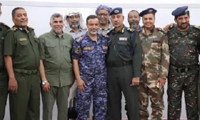 مدير الأمن والشرطة بساحل حضرموت يتفقّد الوحدات والإدارات الأمنية عقب صلاة عيد الأضحى المبارك بالمكلا