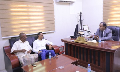 الوكيل العامري يطّلع على مستوى الانضباط الوظيفي في مؤسسات الخدمة العامة بوادي وصحراء حضرموت عقب إجازة عيد الأضحى 