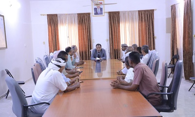 الوكيل العامري يطّلع على مستوى الانضباط الوظيفي في مؤسسات الخدمة العامة بوادي وصحراء حضرموت عقب إجازة عيد الأضحى