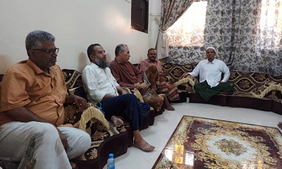 مدير عام المؤسسة المحلية للمياه والصرف الصحي مناطق وادي حضرموت يطمئن على صحة رئيس اللجنة النقابية بفرع سيئون