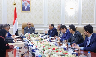 رئيس الوزراء يرأس اجتماعاً حكومياً لمعالجة الإشكالات القائمة في توفر الغاز المنزلي