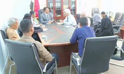 الأمين العام لمحلي حضرموت يناقش سبل تطوير الأداء بصندوق تنمية المهارات ويؤكد على أهمية التدريب النوعي والتأهيل المهني