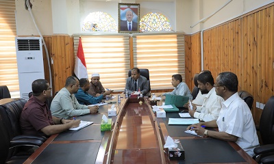 برئاسة الوكيل العامري لجنة المناقصات بوادي حضرموت ترسي مشروعين تربويين