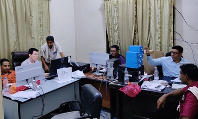 بمتابعة مدير مؤسسة الاتصالات بالمحافظة.. الطاقم الفني يواصل معالجة طلبات مودمات الجيل الرابع في سنترال الريدة الشرقية