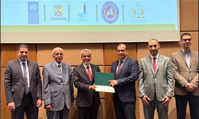 محافظ حضرموت يهنئ “مؤسسة العون للتنمية” بحصولها على شهادة “الفئة الذهبية” في الالتزام المؤسسي