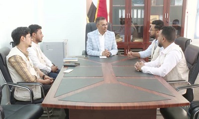 الأمين العام لمحلي حضرموت يناقش التدخلات التنموية للمؤسسة الطبية الميدانية ويشيد بمشاريعها النوعية