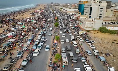 خفر السواحل بحضرموت ينقذ 7 أشخاص من الغرق في سواحل المكلا والشحر وروكب