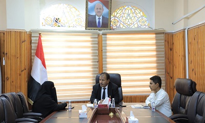 الوكيل العامري يطلع على مشروع بداية لإعادة إدماج السجينات وأسرهن