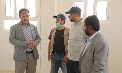 الوكيل العامري يتفقد سير العمل في مشروع مختبر المياه والصرف الصحي بسيئون