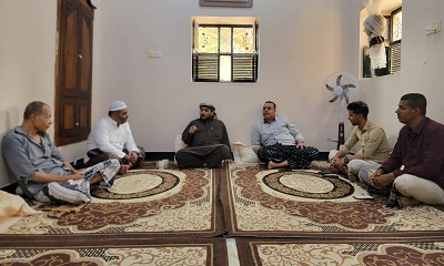 المستشار القانوني التميمي وأعضاء الهيئة التنفيذية لمؤتمر حضرموت الجامع في تريم يقدمون واجب العزاء لأسرة الشهيد محمد يادين