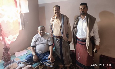 مدير إدارة البحث الجنائي بساحل حضرموت العقيد هاني باشكيل يطمئن على صحة الرائد عبدالله السعدي