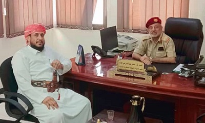 رئيس عمليات المنطقة العسكرية الثانية العميد بن علي الحاج يلتقي الشيخ امين بن علي الحاج