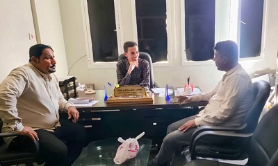 لقاء في المكلا يناقش تحسين خدمات الأشغال العامة والطرق وإطلاق حملة لتسميم الكلاب الضالة في الشحر