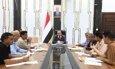 محافظ حضرموت يترأس اجتماعا للجنة المناقصات الرئيسية بالمحافظة
