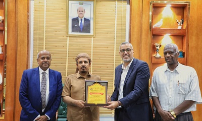 محافظ حضرموت يبحث مع وكيل وزارة الشباب والرياضة ورئيس الاتحاد العام لكرة السلة تعزيز التعاون الرياضي لخدمة قطاع الشباب والرياضة