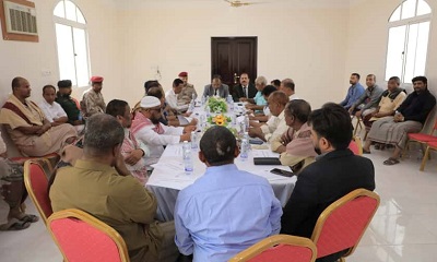 الوكيل العامري يترأس اجتماع المكتب التنفيذي بمديرية ساه ويؤكد على أهمية انتظام العملية التعليمية بالمديرية