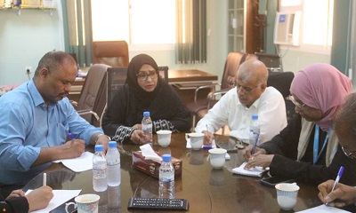 لقاء بمكتب وزارة الصحة العامة والسكان يناقش نتائج الحملة الوطنية ضد شلل الاطفال الجولة الثانية بساحل حضرموت