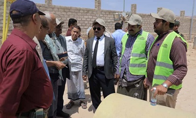 وكيل المحافظة يطلع ميدانيًا على الاعمال المنجزة بمشروع تطوير مرافق المياه والصرف الصحي بتريم