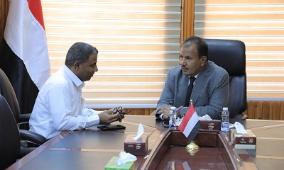 الوكيل العامري يطّلع على جهود تطوير خدمات الاتصالات بوادي حضرموت والصحراء