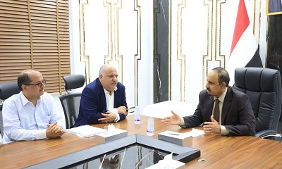 محافظ حضرموت يبحث مع المدير العام للمؤسسة العامة للكهرباء بالجمهورية سُبل تحسين الخدمة ومعالجة اختناقات التوليد في الساحل والوادي