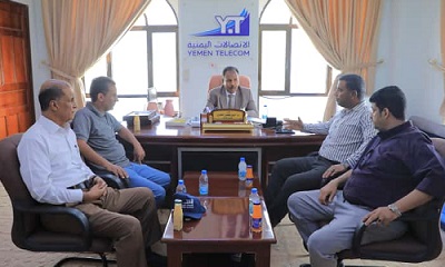 الوكيل العامري يزور المؤسسة العامة للاتصالات بوادي حضرموت ويترأس اجتماعًا لإدارتها