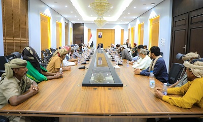 محافظ حضرموت يلتقي وفدًا من قبيلة العوابثة لمناقشة تطورات قضية مقتل "الشاب عوض عبدالله العوبثاني"