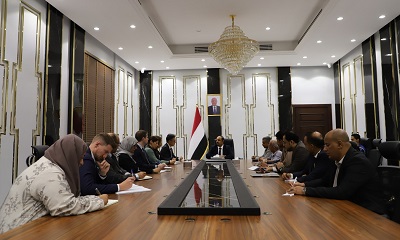 محافظ حضرموت يلتقي وفد المبعوث الخاص للأمين العام للأمم المتحدة إلى اليمن