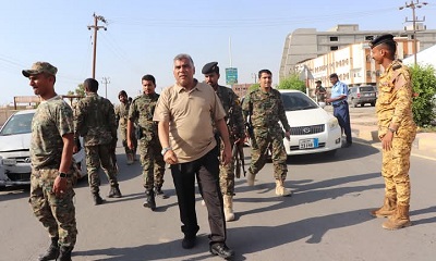 العميد المنهالي يقود حملة مرورية بشوارع المكلا