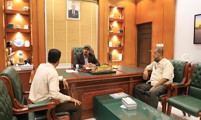 محافظ حضرموت يطلع على نشاط مكتب الجمارك وجمرك الشحر