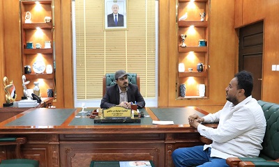 محافظ حضرموت يطلع على خطط تدخلات الطرق الطارئة ويوجه بتسريع العمل في صيانة الخط الدولي “الريان – حضاتهم” ومكافحة زحف الرمال غربًا