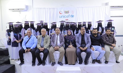 الوكيل العامري يشهد الحفل التكريمي وتدشين تسليم حقائب التوليد لخريجات برنامج (قابلة تقني) بوادي حضرموت