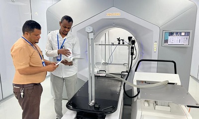 وصول قطعة غيار لجهاز العلاج الإشعاعي بمركز المكلا الخيري للعلاج الإشعاعي