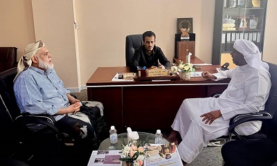 رئيس جمعية الصقور يزور وكيل محافظة حضرموت حسن سالم الجيلاني ويشيد بدعمه وتواضعه خلال فعالية الحارث 2025