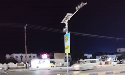 المكلا: تركيب إشارة ضوئية في حي الصديق لتخفيف الازدحام بمفرق المساكن