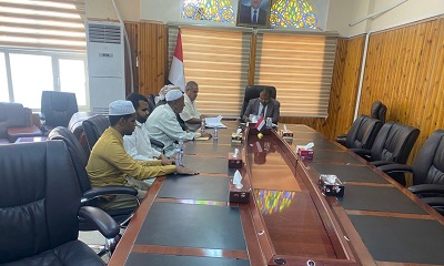 قيادة جمعية بصائر تزور وكيل وادي وصحراء حضرموت وتستعرض برامجها لخدمة ذوي الإعاقة البصرية