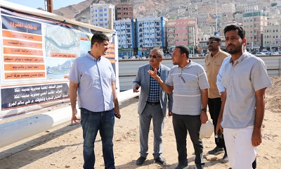 الوكيل الفني ومدير عام مديرية المكلا يتفقدان عدد من المشاريع التنموية والخدمية