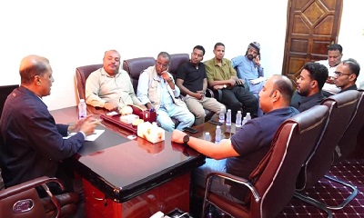 مدير عام الإعلام بوادي حضرموت يلتقي مراسلي القنوات التلفزيونية ويبحث تطوير المنظومة الإعلامية