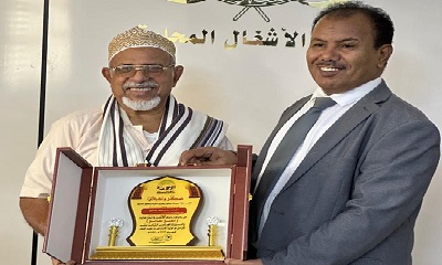 حافة الحوطة للألعاب الشعبية تكرّم الوكيل العامري تقديراً لدعمه الكبير لمطلع المطالع