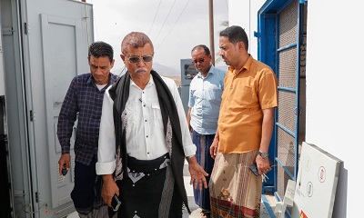 مدير عام مديرية الشحر يتفقد أضرار العطل الفني بمفتاح الـ “RMU” المغذي لحقول آبار المويجة