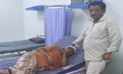 الشيخ خالد عبدالله العامري يزور الإعلامي جمعان دويل للاطمئنان على صحته