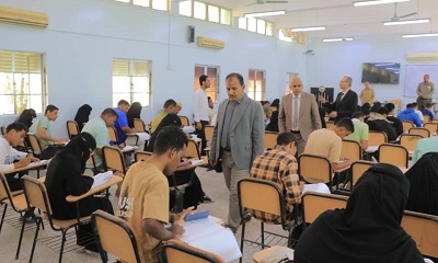 الوكيل العامري يدشن امتحانات الفصل الدراسي الاول بكلية المجتمع بسيئون