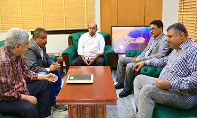 محافظ حضرموت يطلع على سير العمل في شركة بترومسيلة ويؤكد دعمها وتقديم التسهيلات اللازمة لاستمرار دورها الحيوي